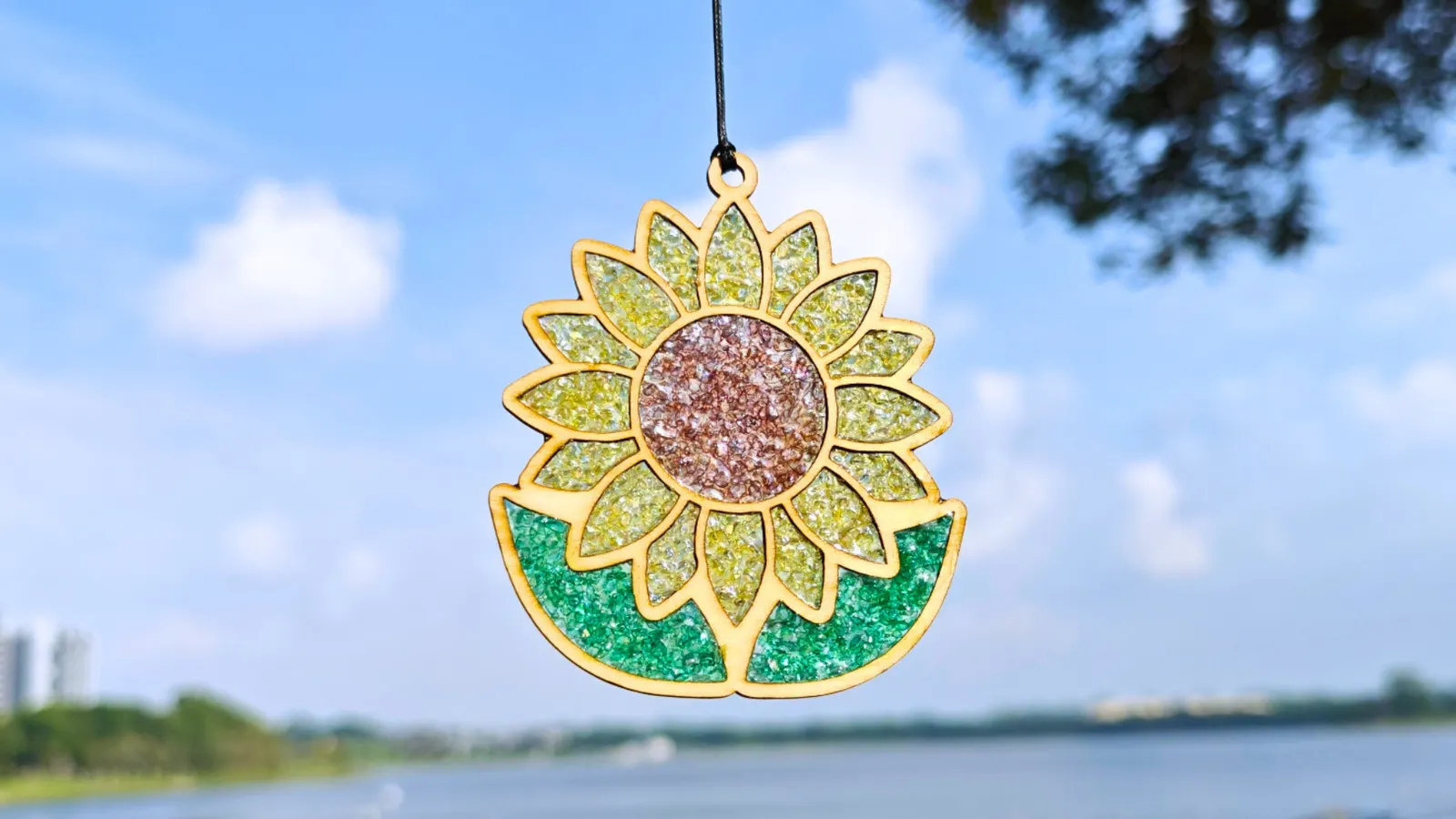 Get Crafty! – Sunflower Suncatcher by Happy Hands Can
